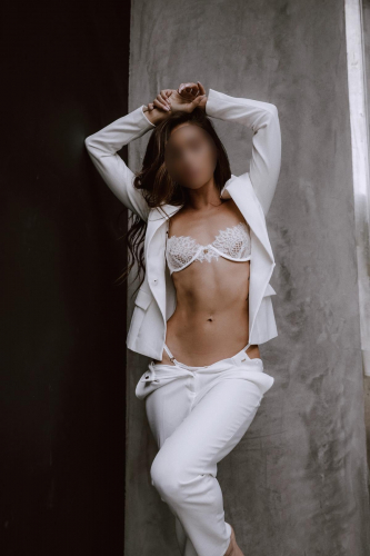 Проститутка Питера Лена Блондинка c 3 размером груди у метро Обводный канал Санкт-Петербург Фото-1